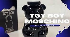 Toy Boy - Moschino, reseña en español.