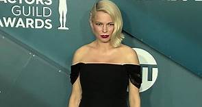 Michelle Williams shows off baby bump at 26th Annual SAG Awards