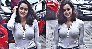 Beautiful Shraddha Kapoor 🥰 Comes Out From Her Red Lamborghini With Her Swag 💃