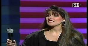 Carolina Arregui canta en Una Vez Más (1991)