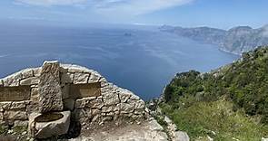 Il Sentiero degli Dei, la passeggiata sul Paradiso per ammirare Capri e la costiera amalfitana dall'alto