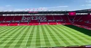 Leeds United - 📍 Bet365 Stadium, Stoke