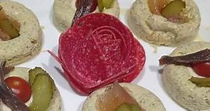 Flor de salami, idea de decoración en el plato