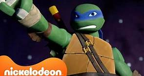 TMNT: Las Tortugas Ninja | 15 minutos de Leonardo siendo el LÍDER en azul 🔵 | Nickelodeon en Español