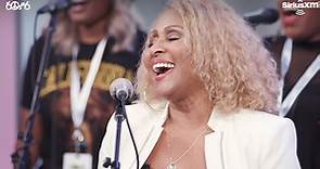 Darlene Love performs 'Christmas (Baby Please Come Home)'