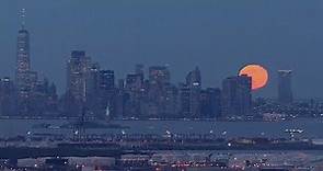 Amazing video of the moon rising over Manhattan