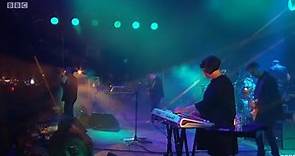 New Order - Bizarre Love Triangle HD (Glastonbury Festival, Worthy Farm, Pilton, England, 25.06.16.)