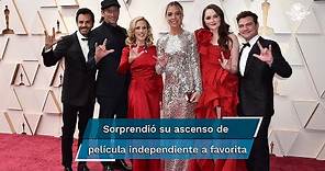 Eugenio Derbez y elenco de “CODA” reciben el Oscar a Mejor Película