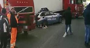 Messina, incidente con un tir in autostrada: 3 morti e 6 feriti