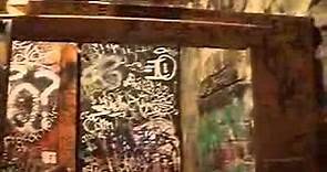 Inside CBGBs - The last video tour of CBGB OMFUG