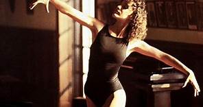 Flashdance: una delle controfigure di Jennifer Beals nel celebre ballo era un uomo! Ecco il fermoimmagine che lo dimostra