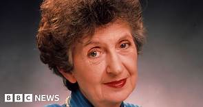 Vivean Gray, Mrs Mangel in Neighbours, dies aged 92
