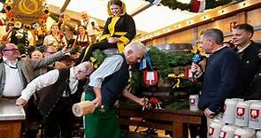 Al via l'Oktoberfest di Monaco di Baviera: ecco quanto costa una birra quest'anno