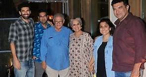 Vidya Balan, Siddharth Roy Kapoor,Aditya Roy Kapur, Kunal Roy Kapur with Mom Dad at Worli Bastin 💕😍📸