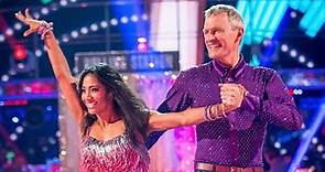 Jeremy Vine & Karen Clifton Cha Cha to 'September' - Strictly Come Dancing: 2015