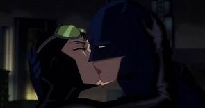Catwoman besa a Batman | Batman: Hush