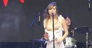 Suki Waterhouse New Song Live Lollapalooza Music Festival Grant Park Chicago IL August 5 2023
