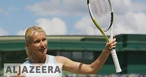 Former Wimbledon champion Jana Novotna dies of cancer