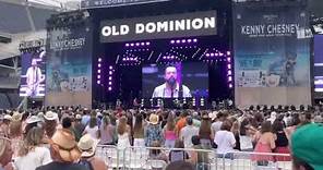 Brad Tursi of @OldDominionMusic - “Wild Hearts” | Here and Now Tour Chicago 2022