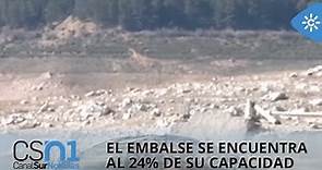 La insólita imagen del pantano de Iznájar, a niveles de los años 80