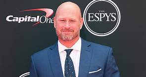 Trent Dilfer Married a College Swimmer & Started a Family
