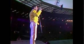 Queen - Another One Bites The Dust (Live at Wembley 11.07.1986)