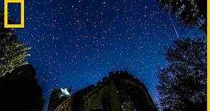 Los meteoros del cometa Halley brillan sobre una iglesia medieval | National Geographic en Español