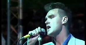 The Smiths - There Is A Light That Never Goes Out (Live @ The Tube 1986) (Remastered)