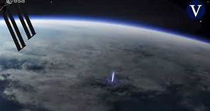 Descubren la génesis del misterioso rayo azul en la estratosfera de la Tierra