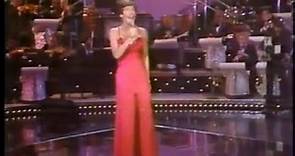 HELEN REDDY - MEDLEY OF HITS - HOSTED BY DICK CLARK - THE QUEEN OF 70s POP