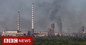 Russian shelling causes huge chemical fire in Ukrainian city of Severodonetsk - BBC News