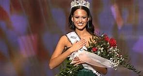 Miss Rhode Island Teen USA 2023 - Lola Paolissi Crowning Moment