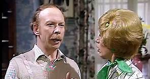 George & Mildred - S03E01: Opportunity Knocks (1978)
