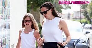 Jennifer Garner & Violet Affleck Attend Church Together & Things Go Bananas 7.23.17