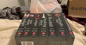 The Twilight Saga: Complete Collection book-box set unboxing.