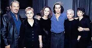 Johnny Depp With His Parents and Sisters | Brother, First Wife,2nd Wife, Children,All Family Members