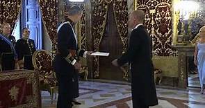 S.M. el Rey recibe al nuevo embajador de Dinamarca, Jens August Kisling