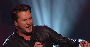 Luke Bryan Performs Lionel Richie Hits at 2017 Kennedy Center Honors