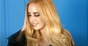 How to Color Hair Golden Blonde at Home