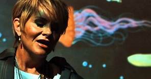 Shawn Colvin - "Hold On" (Music Video)