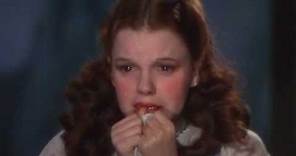 Judy Garland as Dorothy (The Wizard of Oz) - by JudyGarlandAsDorothy.com
