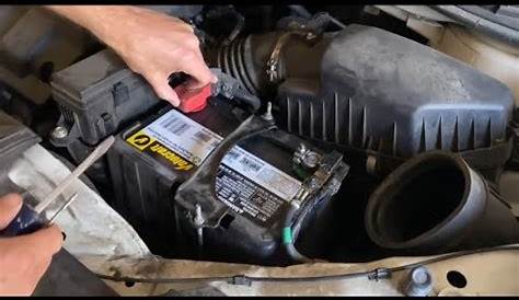 Change or charge battery Honda Odyssey - YouTube