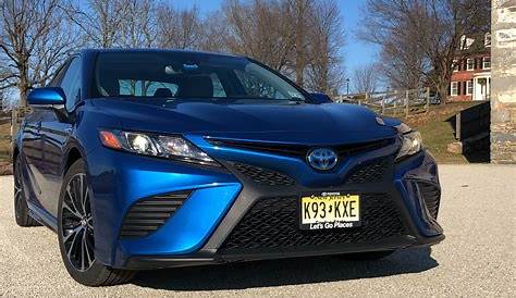 Toyota Camry Hybrid offers space and style without sacrificing MPG