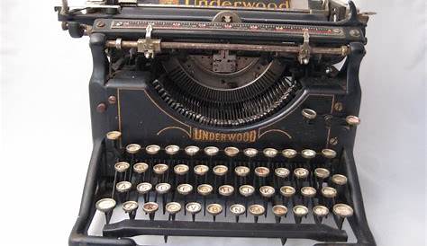 underwood manual typewriter