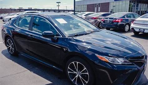 Used Toyota Camry in Blue Crush Metallic For Sale: Check Photos, Prices And Dealers Near Me