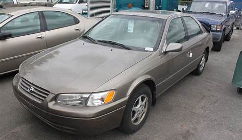 1999 GOLD TOYOTA CAMRY LE 4DR SDN 213,972KM 2.2L