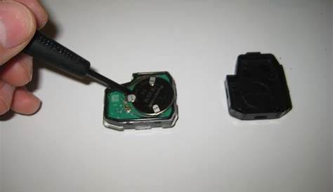 2013-2016-Toyota-RAV4-Key-Fob-Battery-Replacement-Guide-008