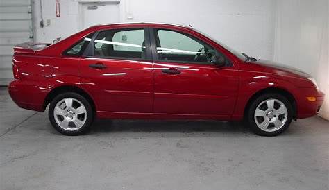 2005 Ford Focus ZX4 SES - Biscayne Auto Sales | Pre-owned Dealership