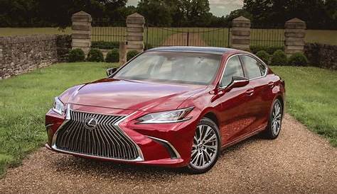 2021 lexus es 350 vs toyota camry