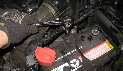 Honda-CR-V-12V-Automotive-Battery-Replacement-Guide-007
